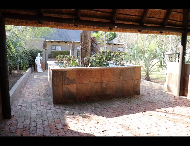 20,224M² SMALLHOLDING FOR SALE IN MOOILANDE